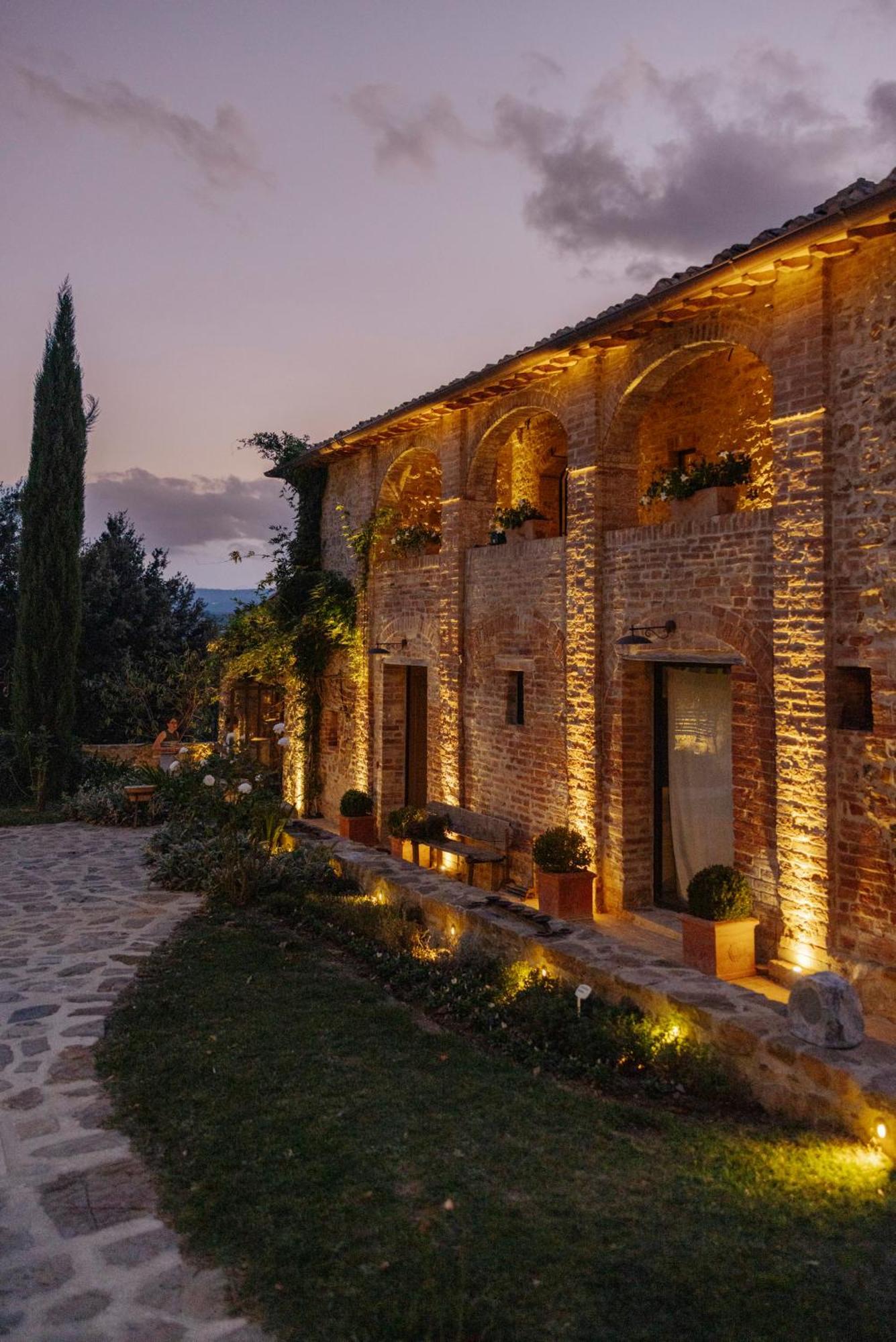 Agriturismo Poggio Il Castellare Монтальчино Экстерьер фото