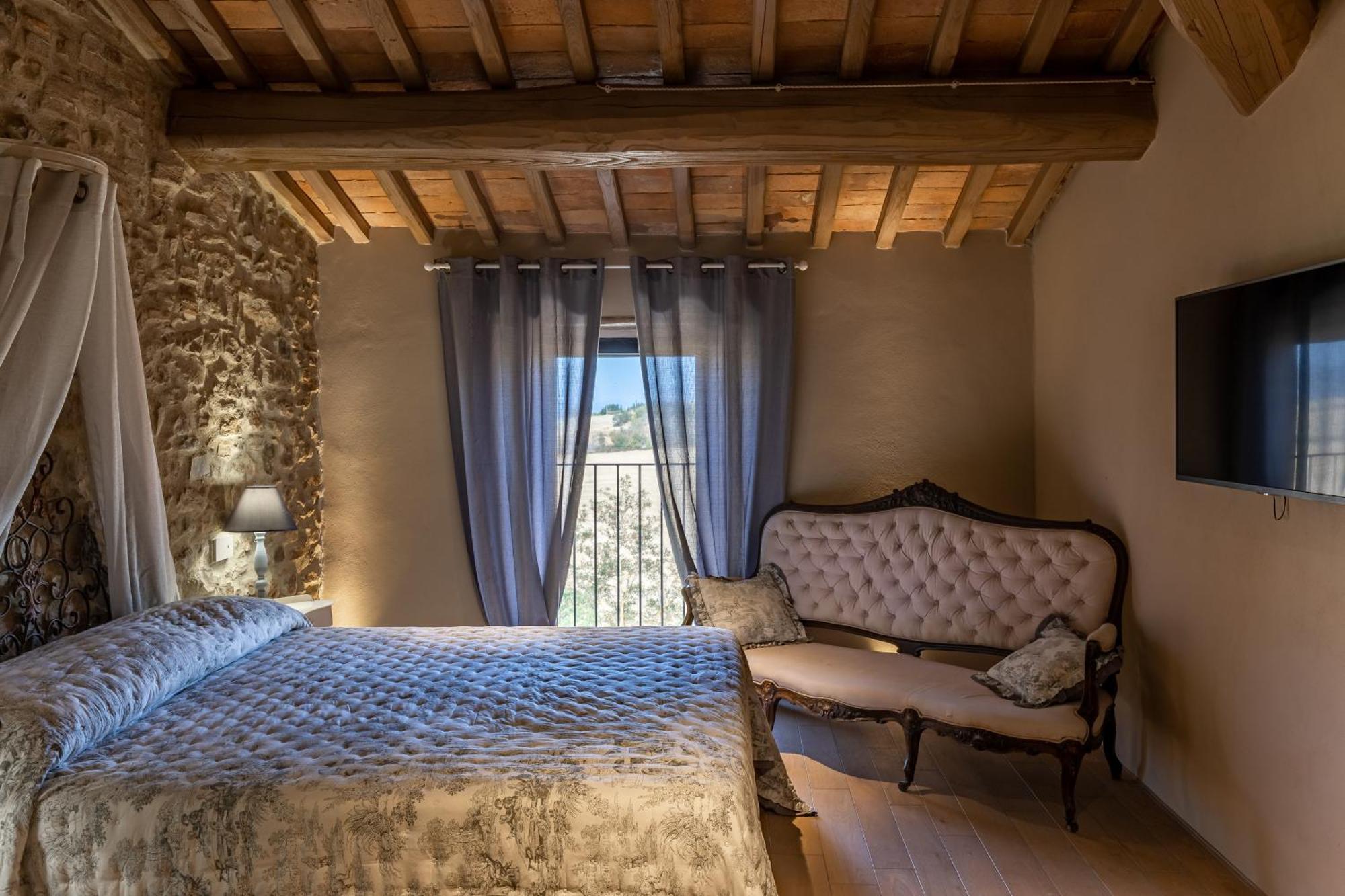 Agriturismo Poggio Il Castellare Монтальчино Экстерьер фото